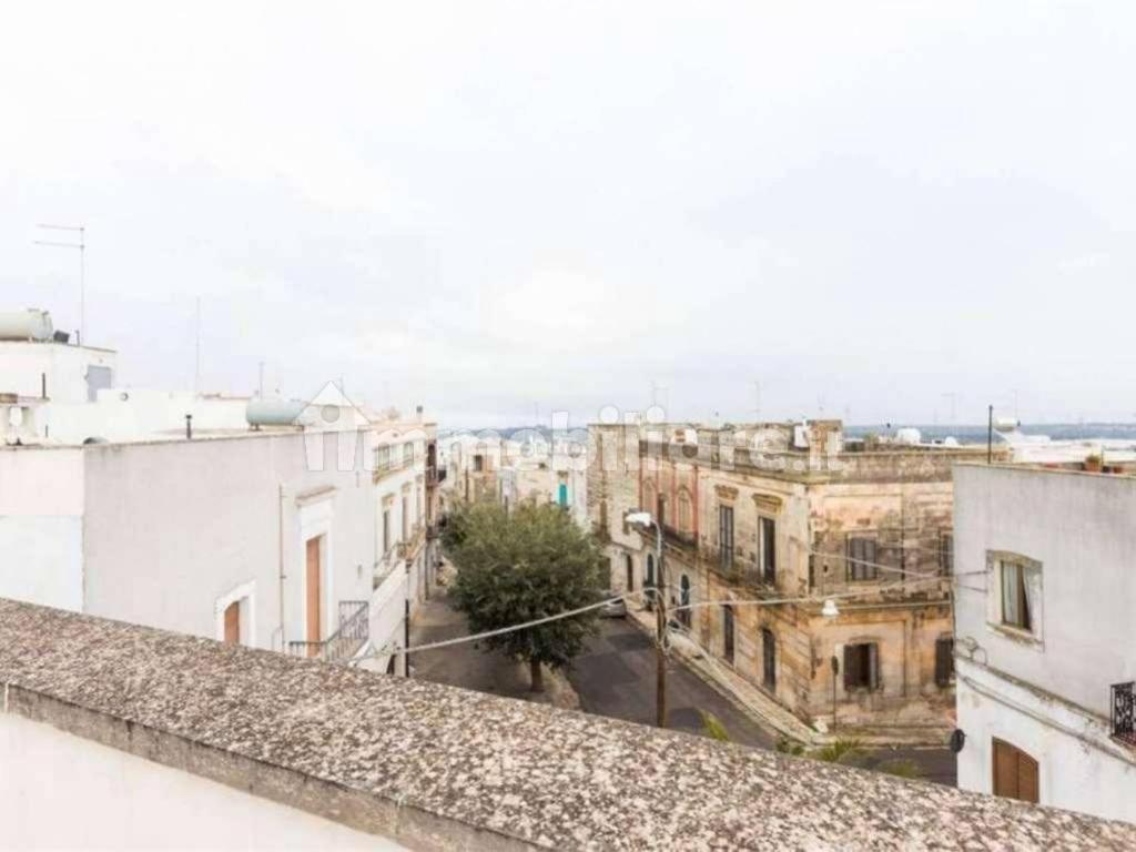 הוילה קרוביניו Casa Corso Vittorio Emanuele 131 מראה חיצוני תמונה