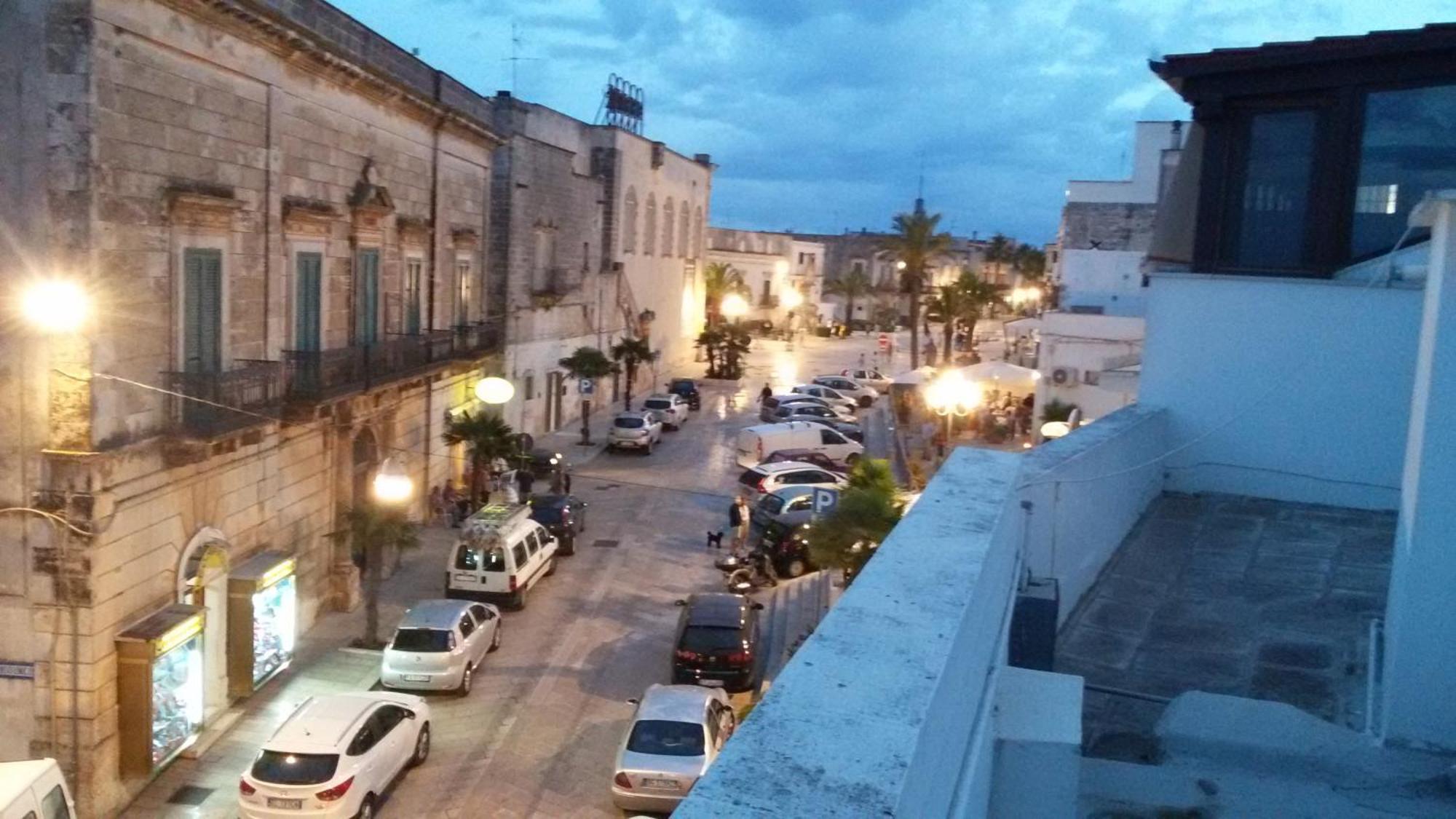הוילה קרוביניו Casa Corso Vittorio Emanuele 131 מראה חיצוני תמונה